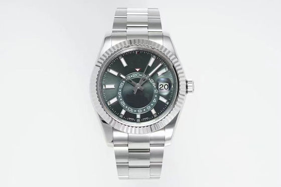Elegant Silver Stainless Steel Timepieces With Quartz Movement 10mm Case Thickness
