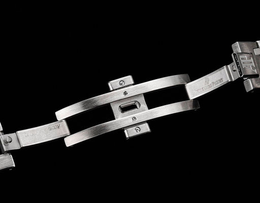 Silver Hands Swiss Luxury Watch with Sapphire Crystal and Mechanical Movement
